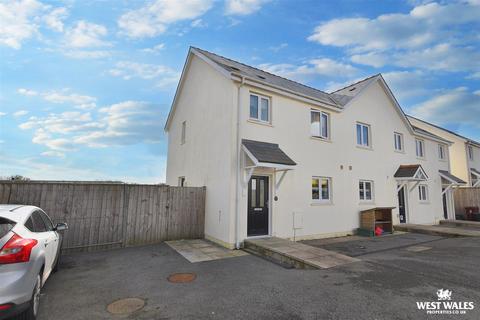 undefined, Leven Close, Hook, Haverfordwest