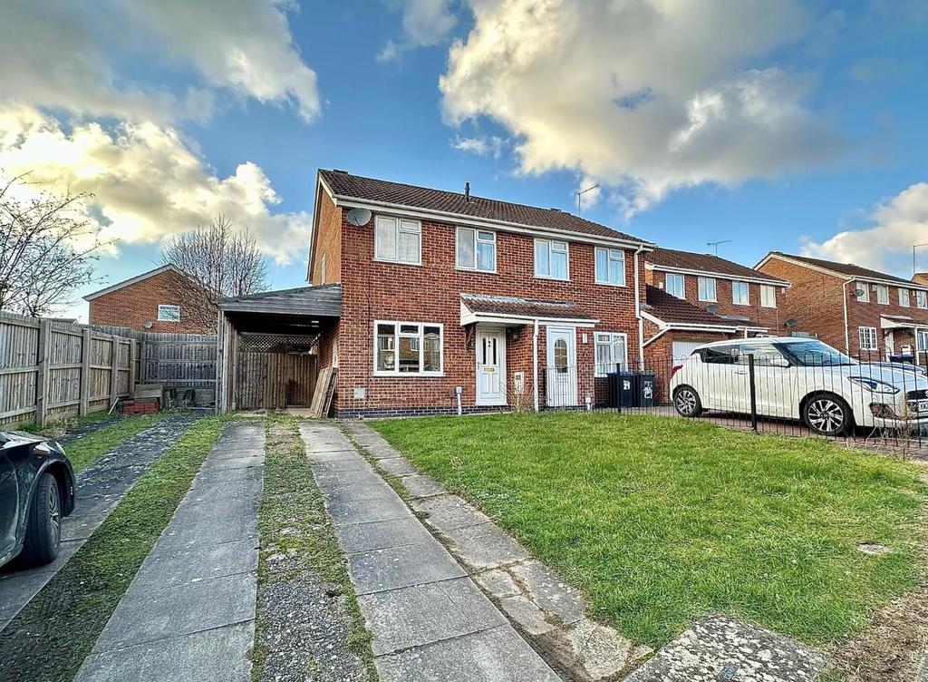 East Rising 12864 East Rising, East Hunsbury... 3 bed semi-detached house - £260,000