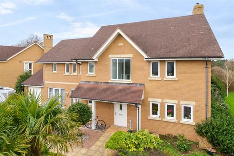 2 Endeavour Avenue, Exeter, EX2 7GR