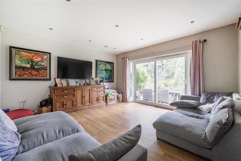 2 Endeavour Avenue, Exeter, EX2 7GR