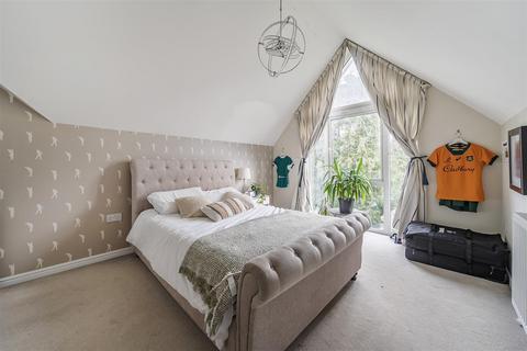 2 Endeavour Avenue, Exeter, EX2 7GR