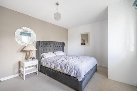 2 Endeavour Avenue, Exeter, EX2 7GR
