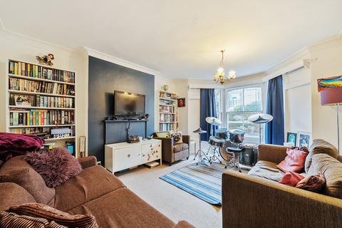 2 bedroom apartment for sale, Tressillian Road, London