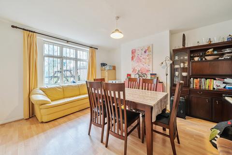 2 bedroom apartment for sale, Tressillian Road, London