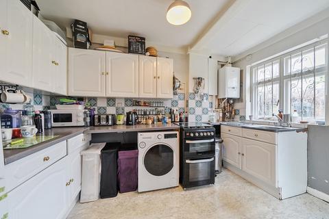 2 bedroom apartment for sale, Tressillian Road, London