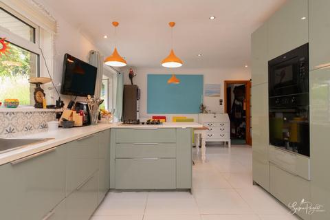 3 bedroom detached bungalow for sale, Chatsworth Avenue, Shanklin