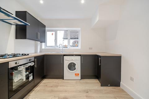 51 Hillside, Harefield, Uxbridge, UB9 6AU