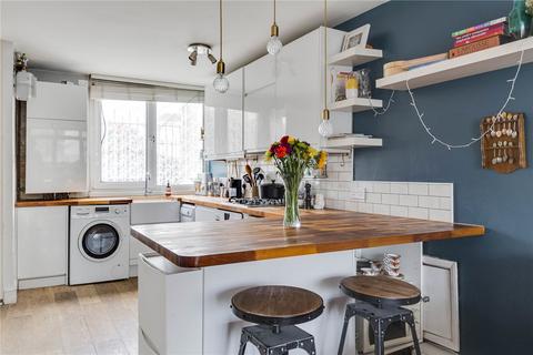 Flat 14, Lysander House Temple Street, London, E2 6QH