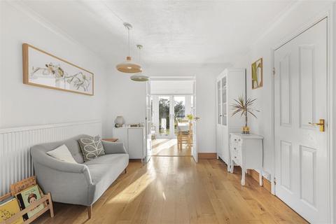 9 Cliveden Close, Cambridge, CB4 3LX