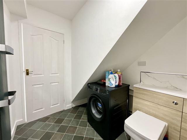 Utility/bathroom