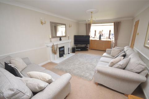 4 bedroom detached house for sale, Woodmere, Luton, Bedfordshire, LU3