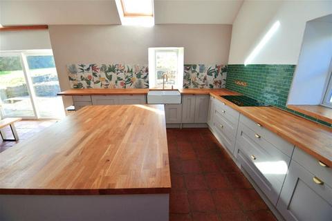 5 bedroom cottage for sale, Glenbarr, by Tarbert