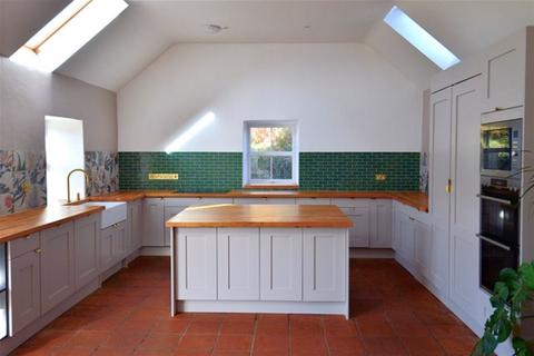 5 bedroom cottage for sale, Glenbarr, by Tarbert
