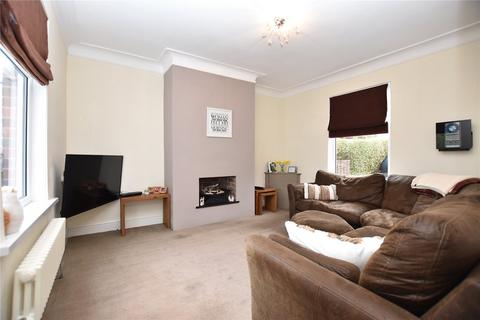 4 bedroom semi-detached house for sale, Barrowby Avenue, Leeds, West Yorkshire
