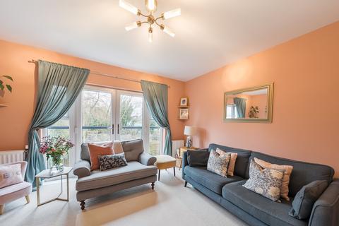 3 bedroom terraced house for sale, Peony Drive, Mitcham CR4