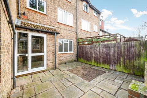 290 Brangwyn Crescent, London, SW19 2UF