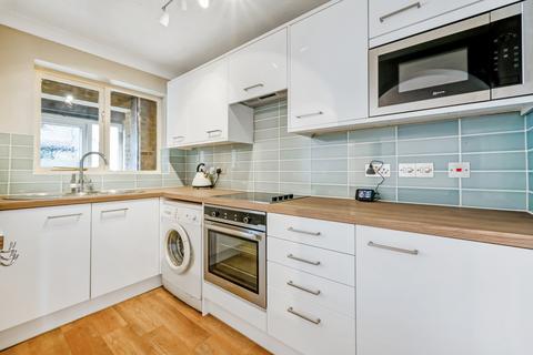 290 Brangwyn Crescent, London, SW19 2UF