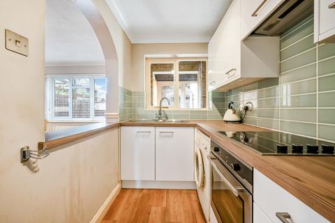 290 Brangwyn Crescent, London, SW19 2UF