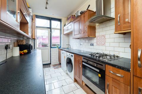 3 bedroom terraced house for sale, London Road, Sutton SM3