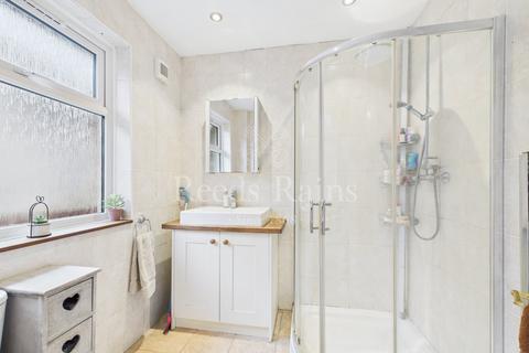 5 bedroom semi-detached house for sale, Devonshire Avenue, Kent DA1