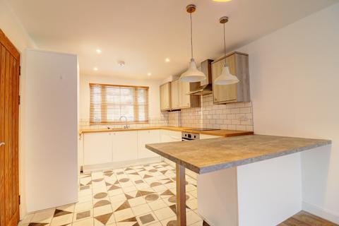 2 bedroom end of terrace house for sale, Station Road, Buckinghamshire HP13