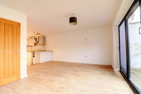 2 bedroom end of terrace house for sale, Station Road, Buckinghamshire HP13