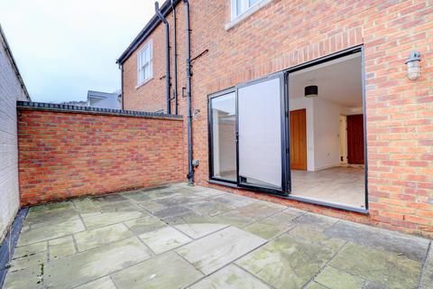 2 bedroom end of terrace house for sale, Station Road, Buckinghamshire HP13