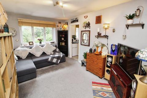 1 bedroom apartment for sale, High Street West, Derbyshire SK13