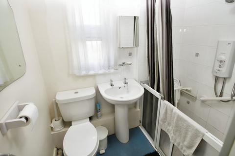 1 bedroom apartment for sale, Spring Grove Street, Springwood, West Yorkshire HD1