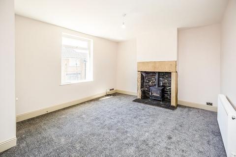 3 bedroom terraced house to rent, New North Road, Huddersfield HD7