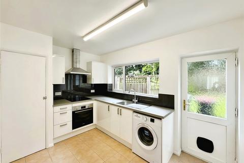 2 bedroom end of terrace house to rent, Raymond Avenue, Kent CT1