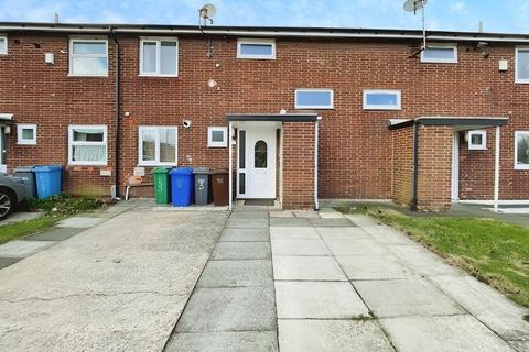 3 bedroom terraced house to rent, Valance Close, Greater Manchester M12