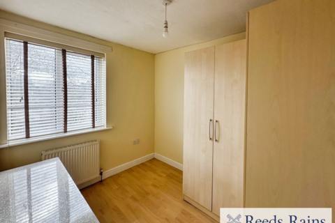 3 bedroom apartment to rent, My Street, Greater Manchester M5