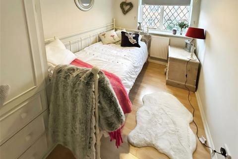 3 bedroom semi-detached house for sale, Heron Close, Loughborough LE12