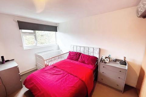 1 bedroom flat for sale, Durham Road, Leicestershire LE11