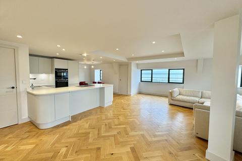 2 bedroom penthouse to rent, Sion Hill, Ramsgate