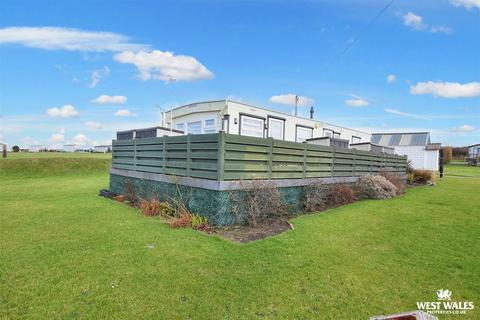 2 bedroom park home for sale, Park Hall Caravan Site, Pen Y Cwm, Haverfordwest