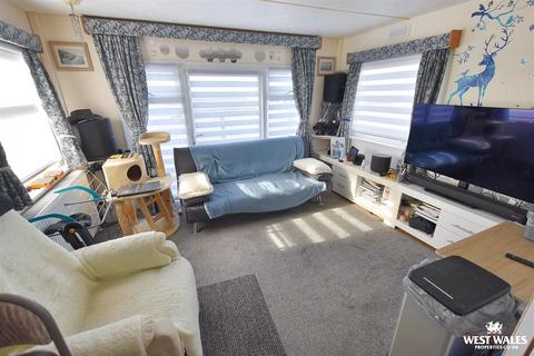 2 bedroom park home for sale, Park Hall Caravan Site, Pen Y Cwm, Haverfordwest
