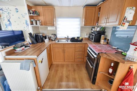 2 bedroom park home for sale, Park Hall Caravan Site, Pen Y Cwm, Haverfordwest