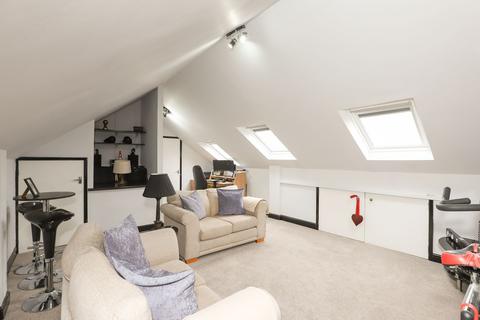 5 bedroom detached house for sale, Hathern Close, Chesterfield S43