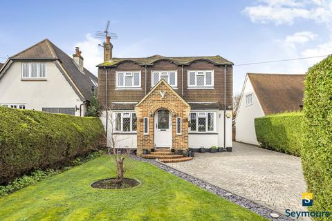 3 bedroom detached house for sale, Bryanstone Avenue, Surrey GU2