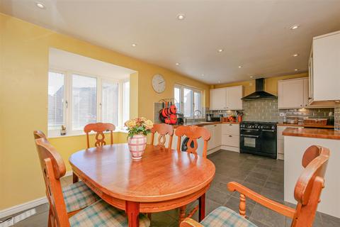 4 bedroom detached house for sale, French Laurence Way, Chalgrove OX44