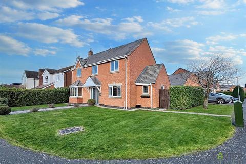 4 bedroom detached house for sale, Lychgate Close, Burbage, Hinckley