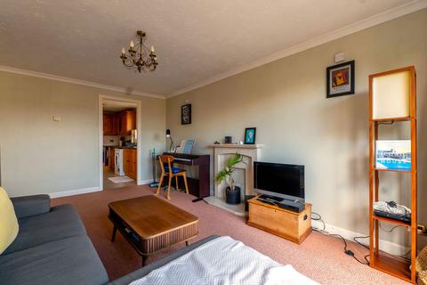 2 bedroom flat for sale, Home Farm Avenue, Macclesfield SK10