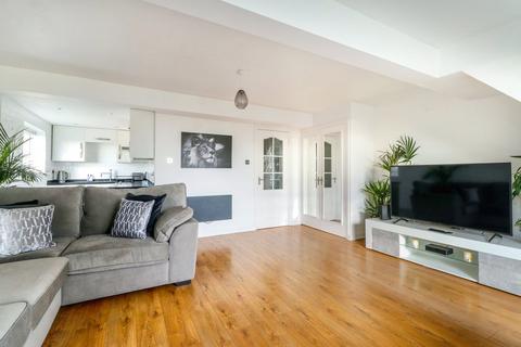 1 bedroom flat for sale, Postern Green, EN2