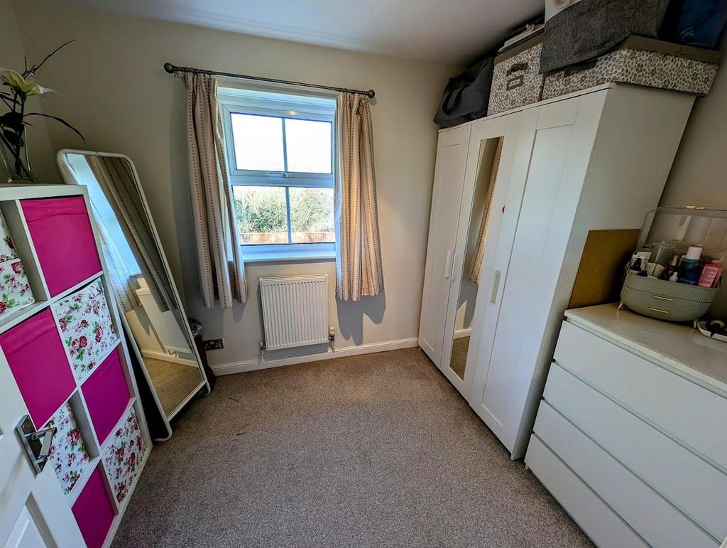 Bed 4.jpg