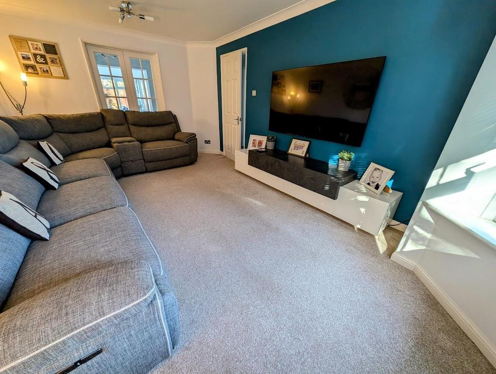 Lounge 2.jpg