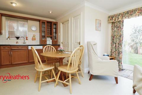 7 Cooper Close, Brampton Bierlow, Rotherham, S63 6LS