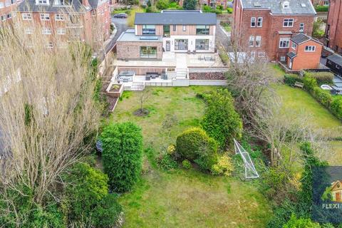 4 bedroom detached house for sale, Lancaster Road, Southport PR8