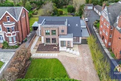 4 bedroom detached house for sale, Lancaster Road, Southport PR8